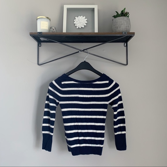 SOLD | 🍁BOGO 50%🍁 A&F Striped 3/4 Sleeve Cardigan - Picture 3 of 4